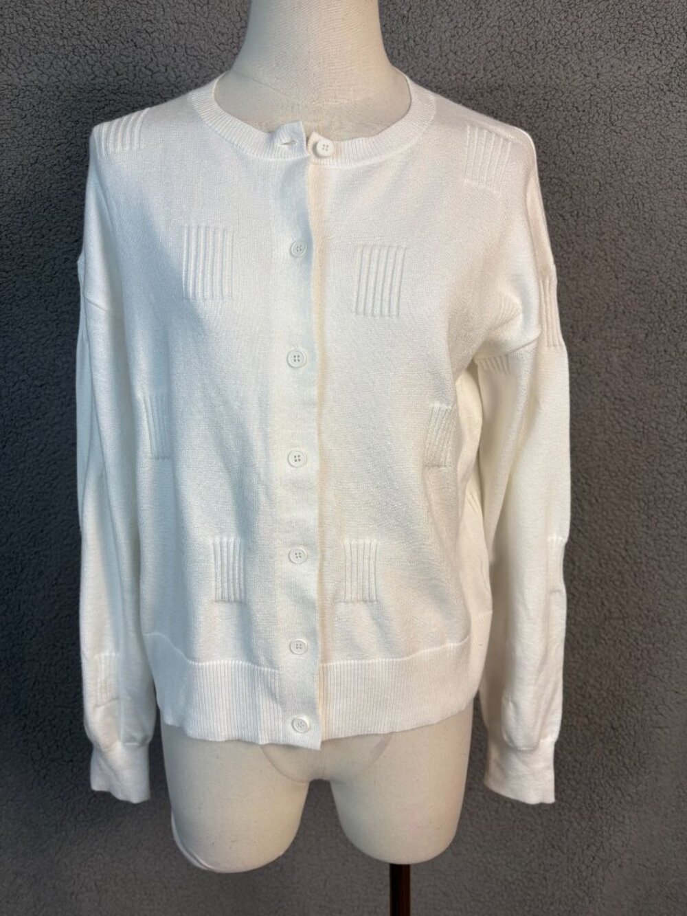 Anrabess Women's White Button-Up Cardigan Sweater Textured Details Small NWT's.